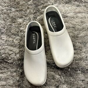 White Klogs size 8